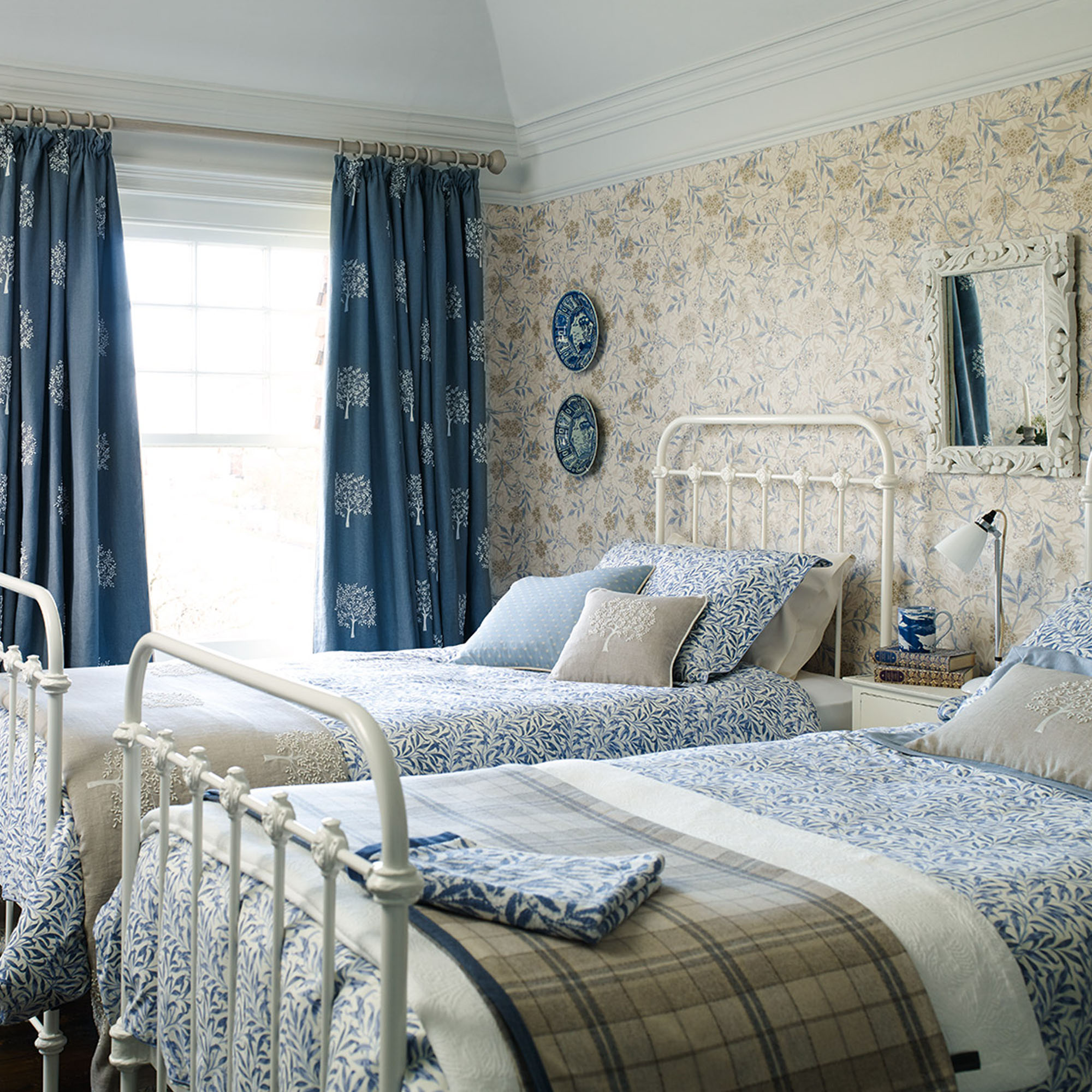 Обои Morris Archive Wallpapers III Jasmine 214724 фото в интерьере